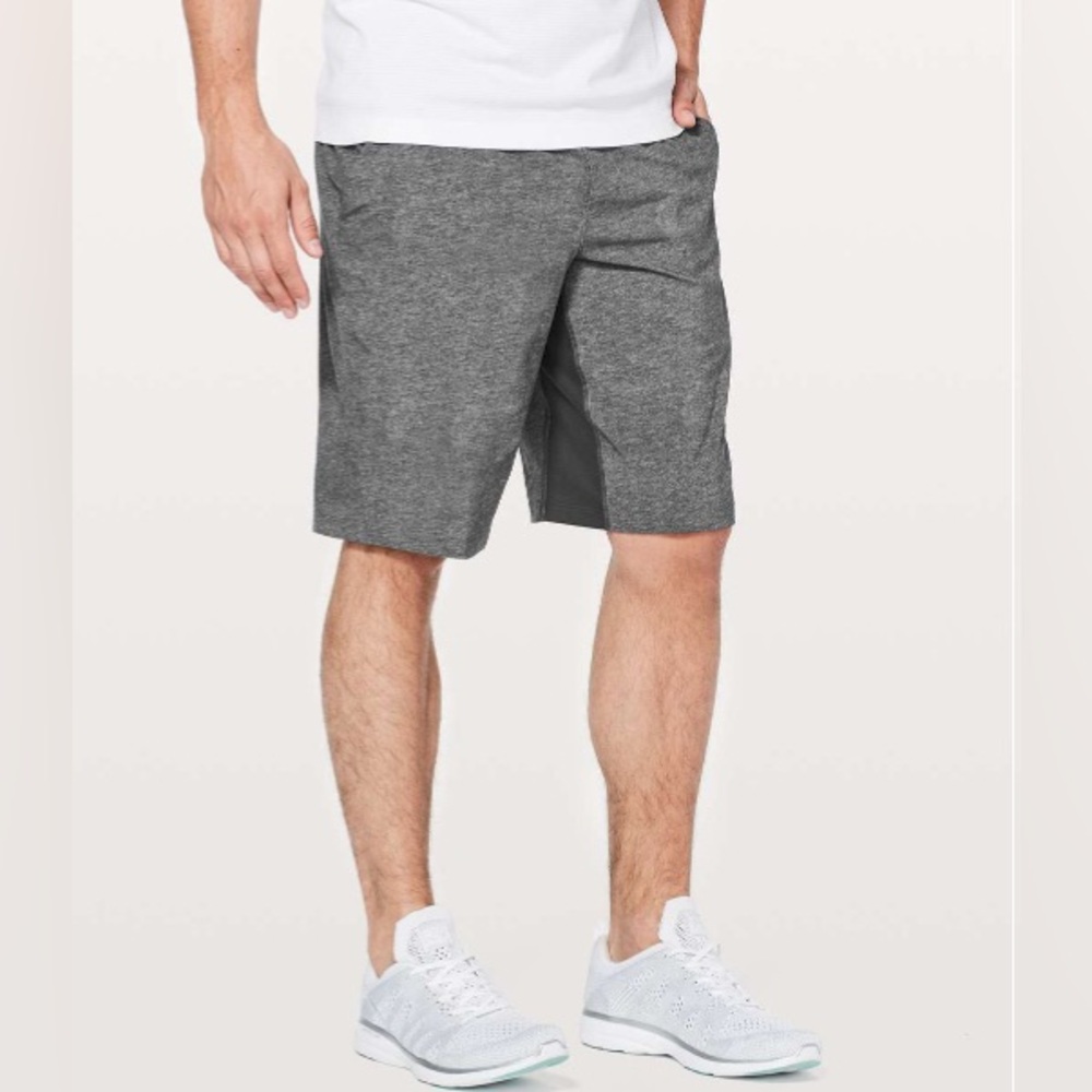Lululemon T.H.E Short 11" Linerless Small